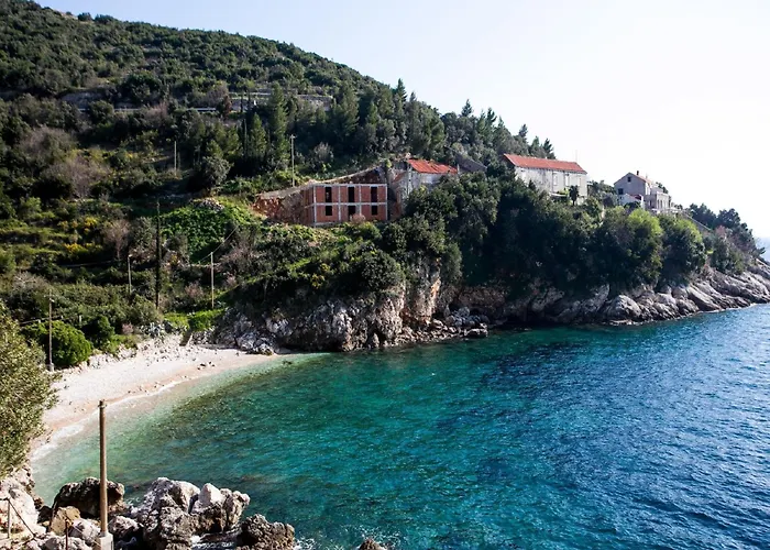 Neve - Two-bedroom With Balcony And Sea View Apartament