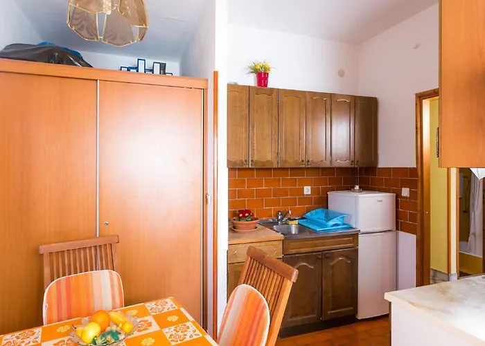 Neve - Two-bedroom With Balcony And Sea View Appartement
